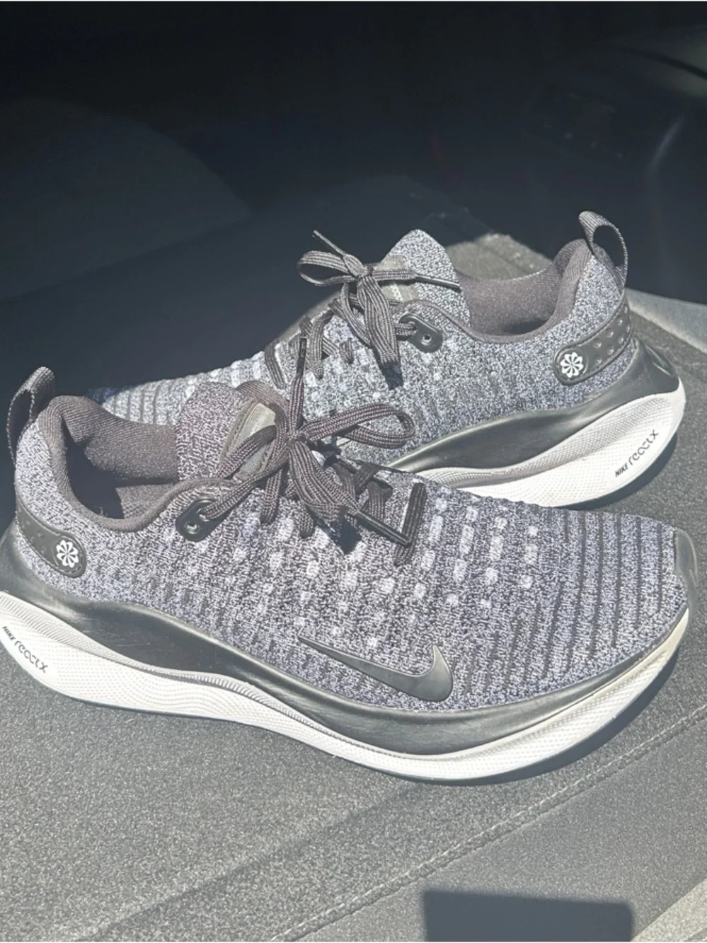 Nike Women's Black and Gray Knit Athletic Running Shoes
